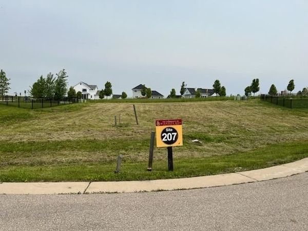 L207 Eagle Prairie Court, Waunakee, WI 53597