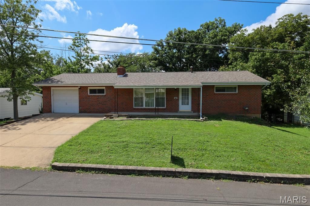 1809 Debbie Drive, High Ridge, MO 63049 Main Photo