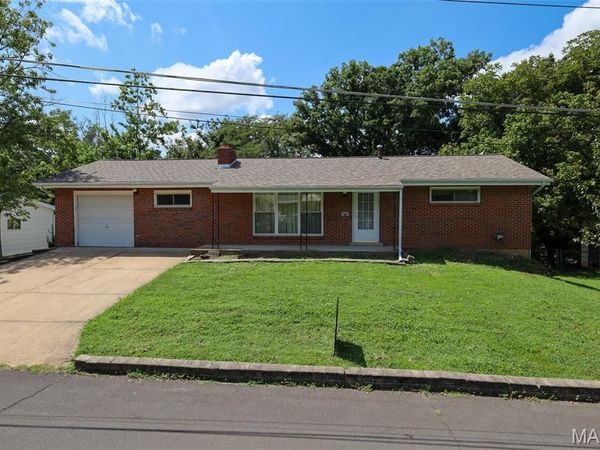 1809 Debbie Drive, High Ridge, MO 63049