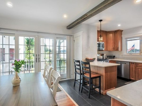62 Rosemont Rd, Weymouth, MA 02191