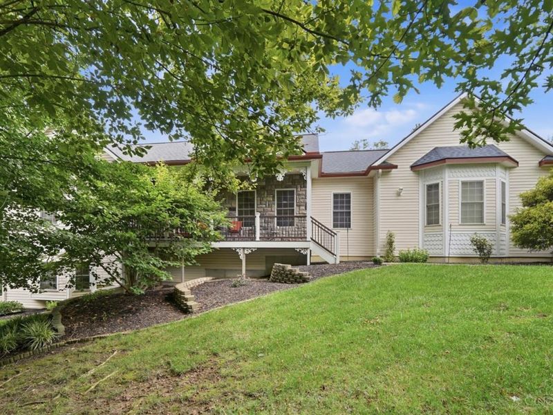1751 Magnolia Court, Turtle Creek Township, OH 45036 Photo 4