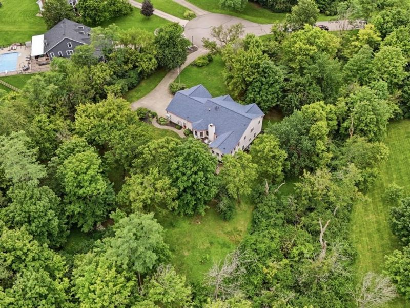 1751 Magnolia Court, Turtle Creek Township, OH 45036 Photo 7