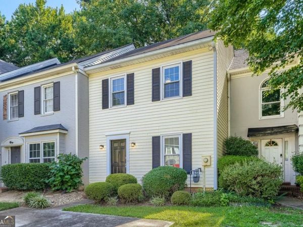 594 Harcourt Place SE, Marietta, GA 30067