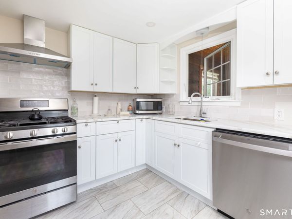 48 Whitney, East Hartford, CT 06118