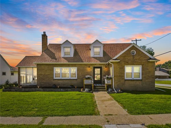 405 Washington , Lowden, IA 52255