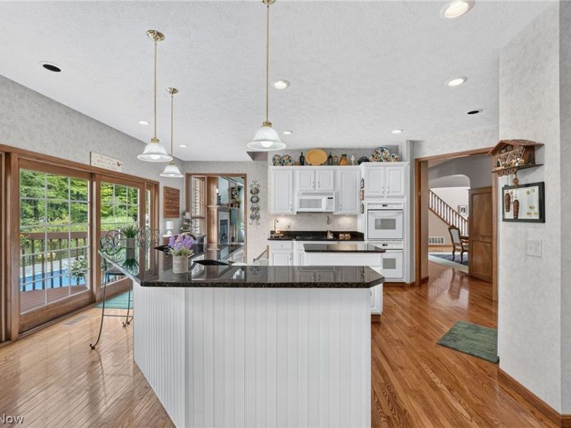 26778 Primrose Lane , Westlake, OH 44145 Photo 16