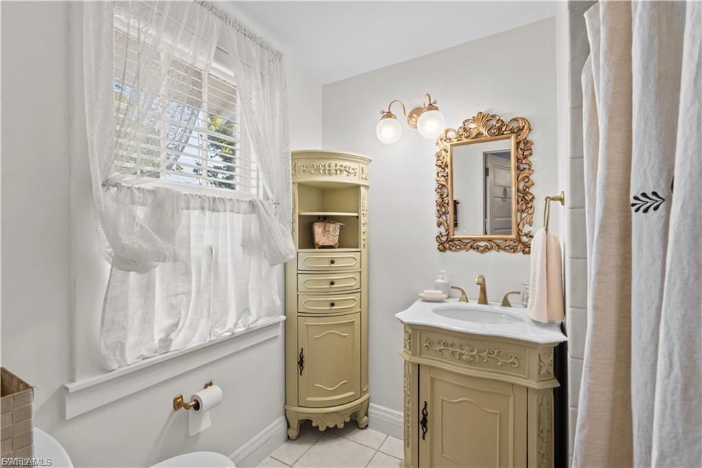 3235 Avocado Dr , Fort Myers, FL 33901 Photo