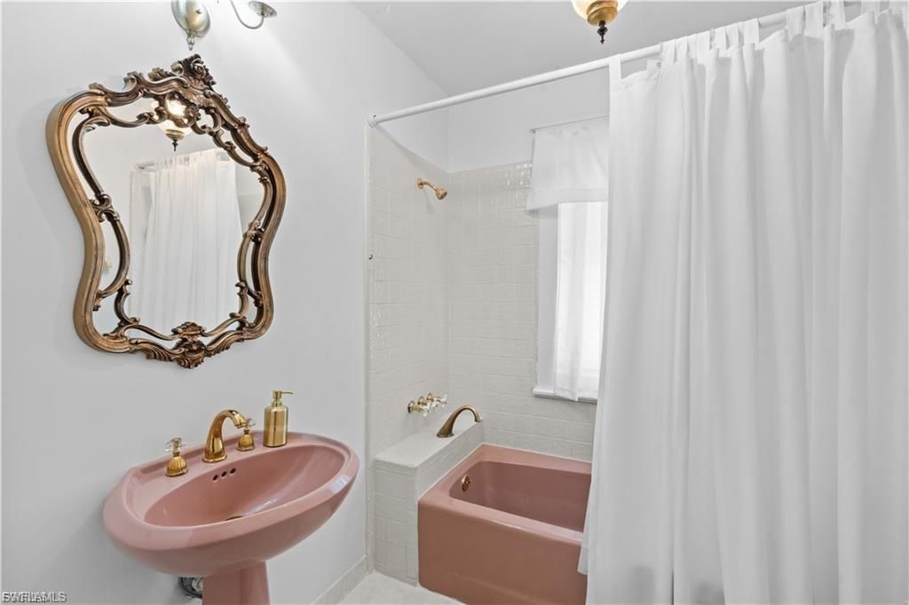 3235 Avocado Dr , Fort Myers, FL 33901 Photo