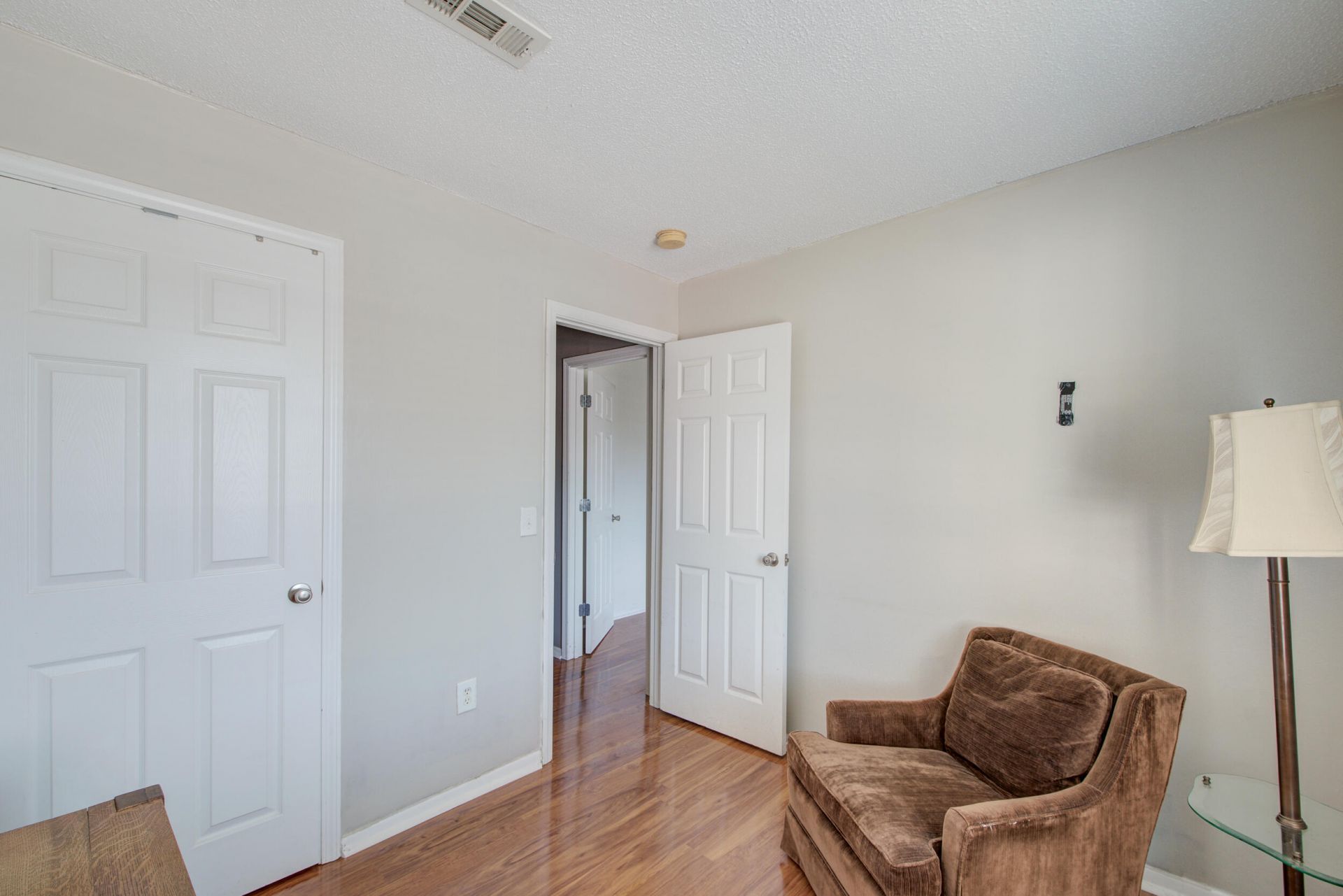 415 Parkdale Drive Photo 22