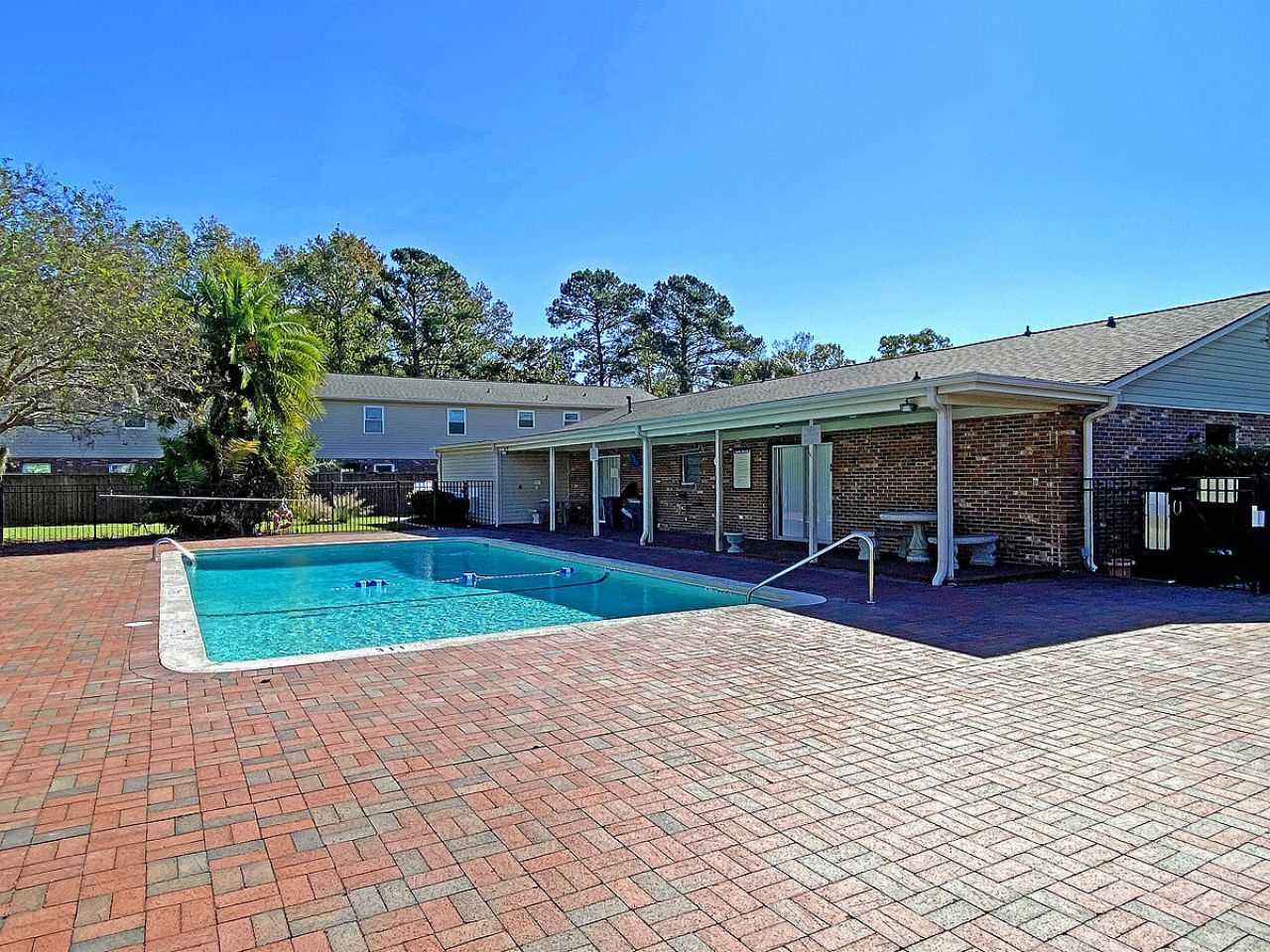 415 Parkdale Drive Photo 37