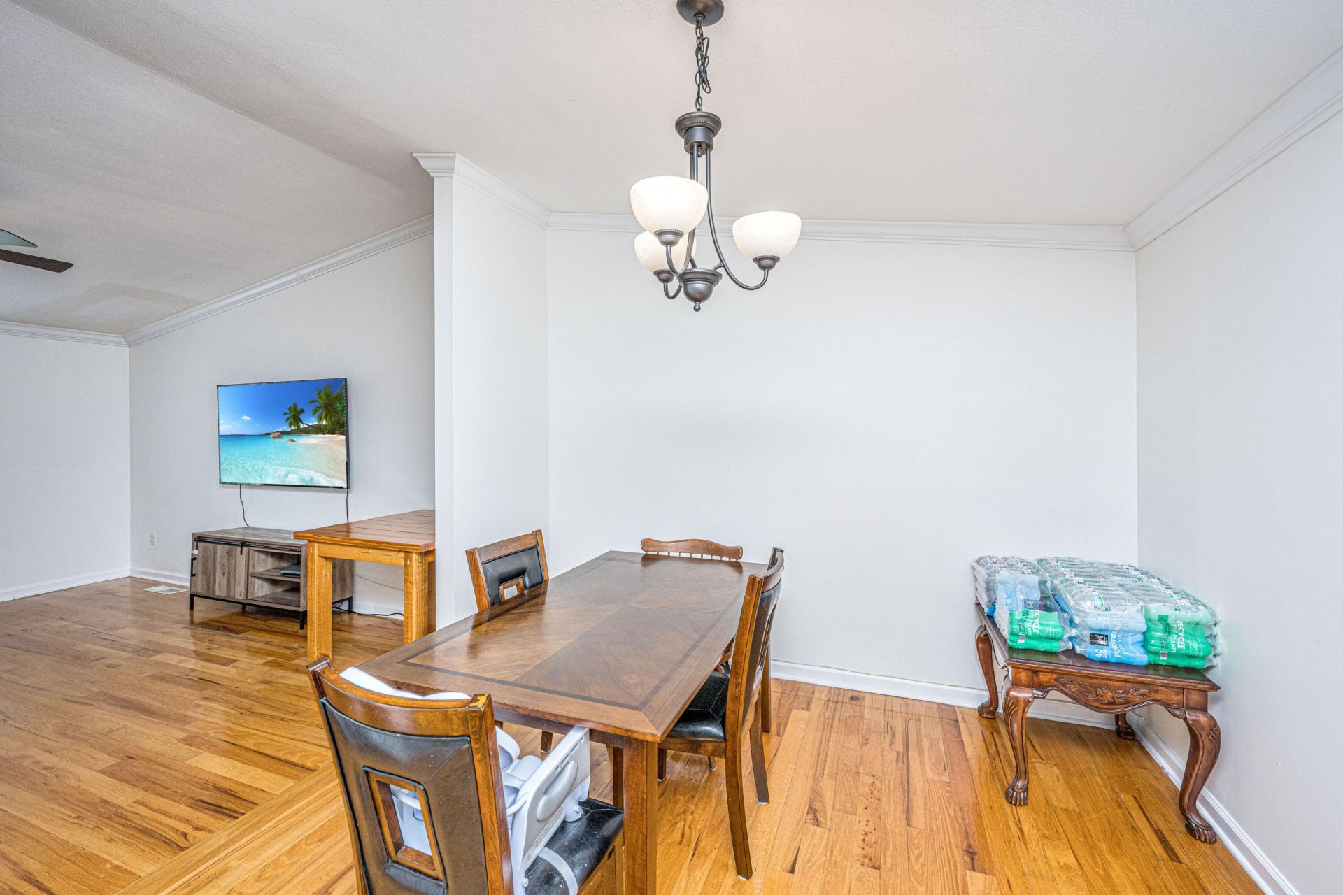 4921 Sierra Court Photo 4