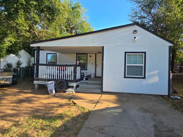 2718 E Newton Place, Tulsa, OK 74110