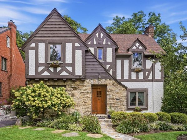 1114 Salisbury Drive, Cincinnati, OH 45226