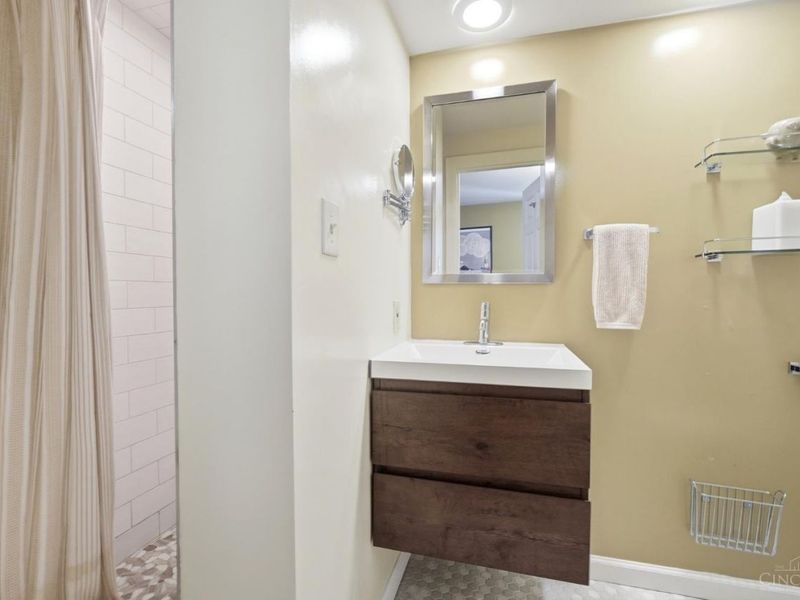 1114 Salisbury Drive, Cincinnati, OH 45226 Photo 29