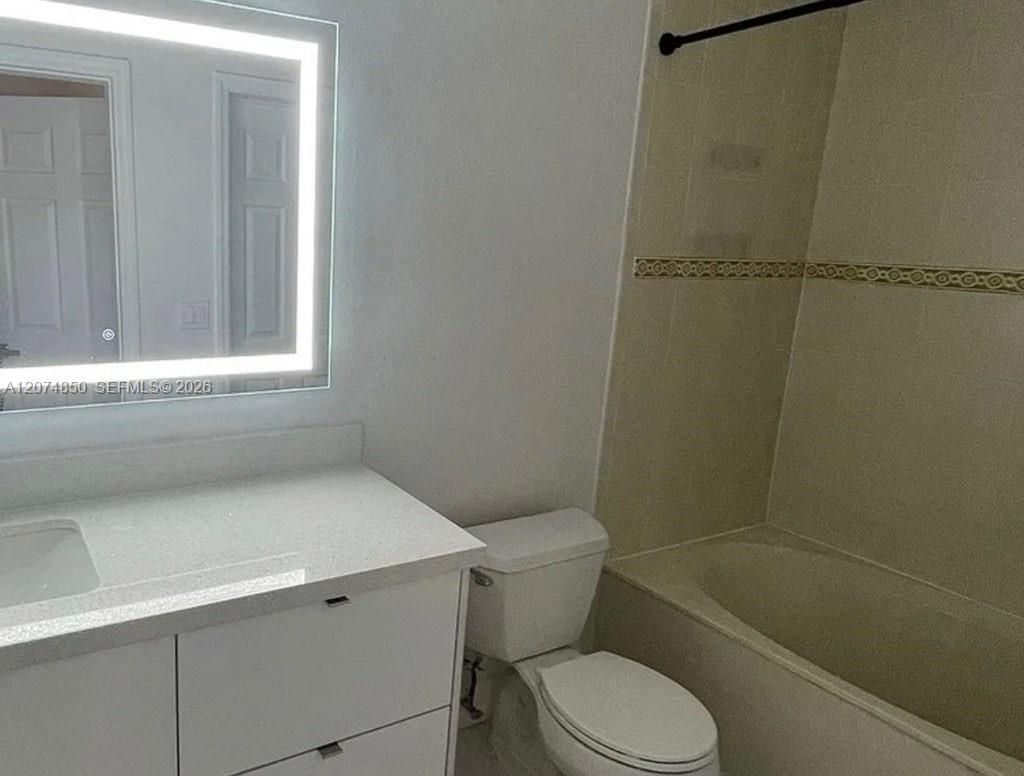 20950 SW 87th Ave, Unit 305, Cutler Bay, FL 33189 Photo