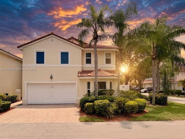 1140 Oysterwood St , Hollywood, FL 33019