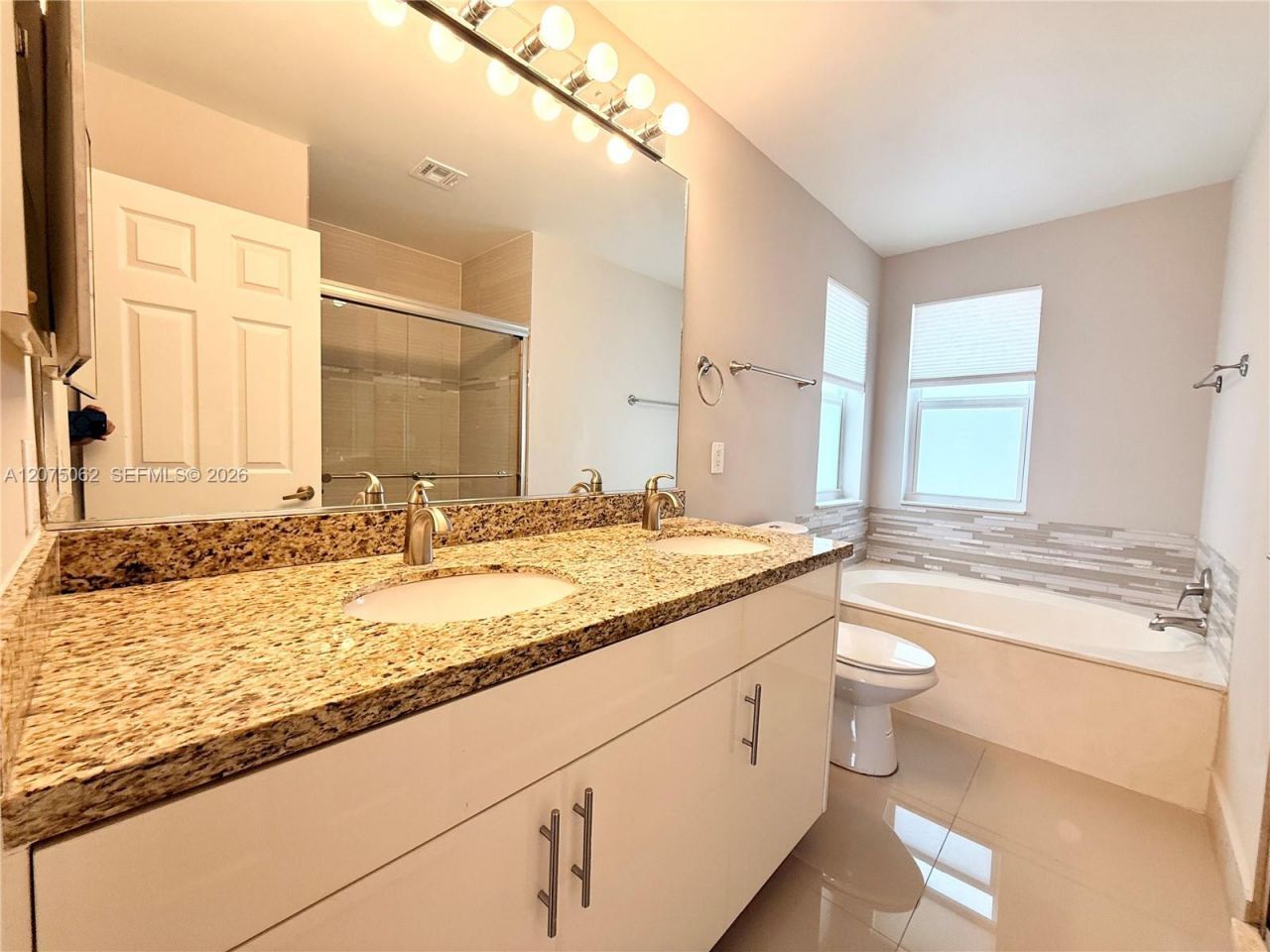 1140 Oysterwood St , Hollywood, FL 33019 Photo