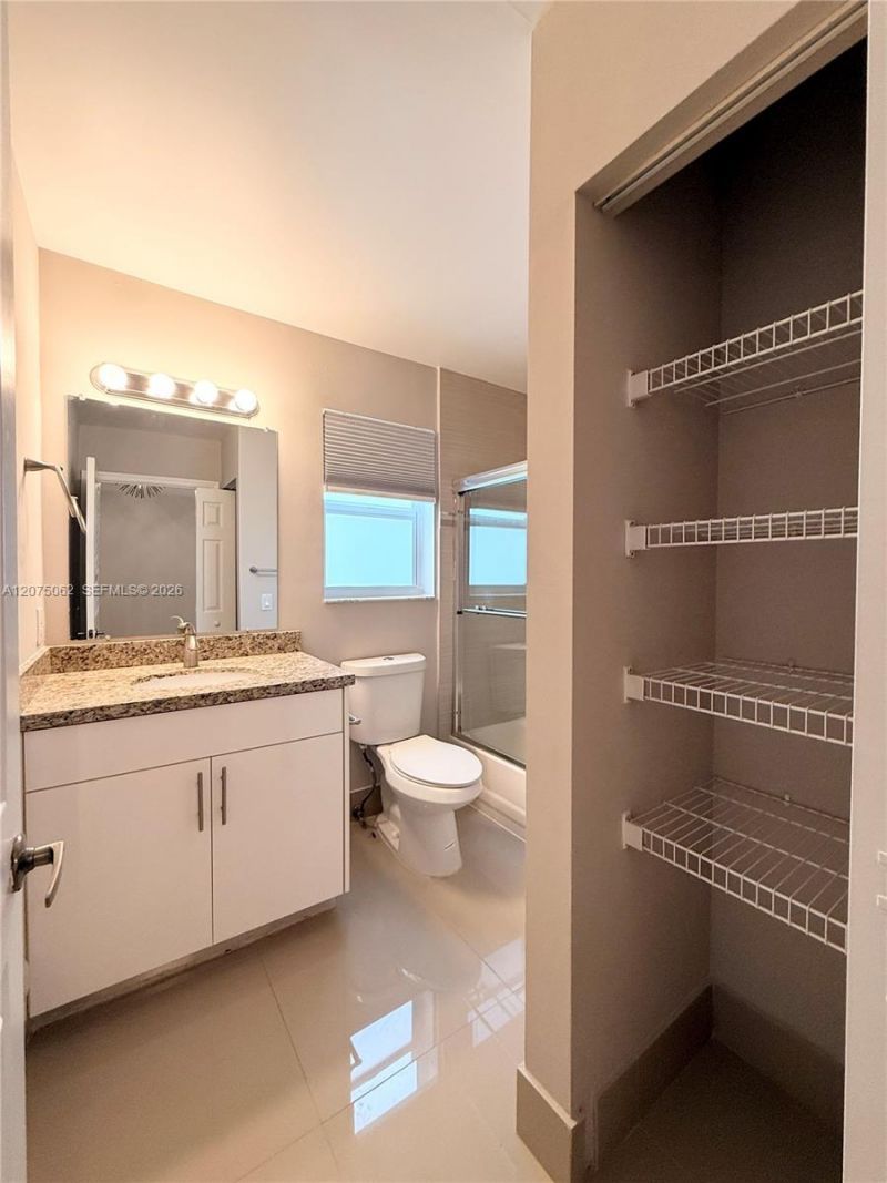 1140 Oysterwood St , Hollywood, FL 33019 Photo