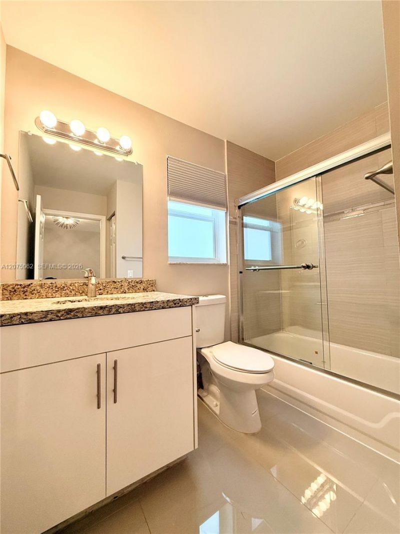 1140 Oysterwood St , Hollywood, FL 33019 Photo