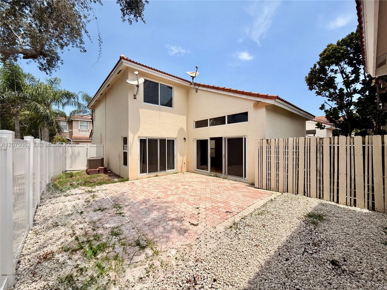 1140 Oysterwood St , Hollywood, FL 33019 Photo