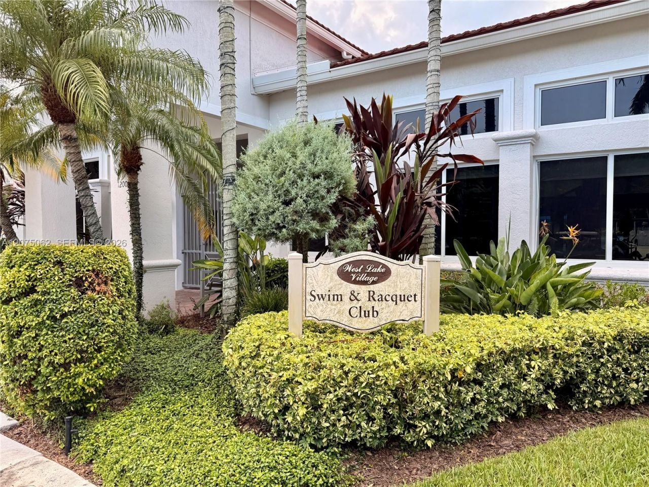 1140 Oysterwood St , Hollywood, FL 33019 Photo