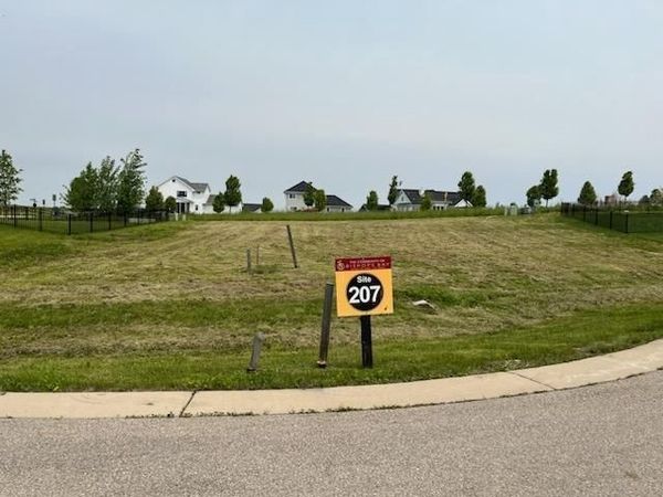 L207 Eagle Prairie Court, Waunakee, WI 53597