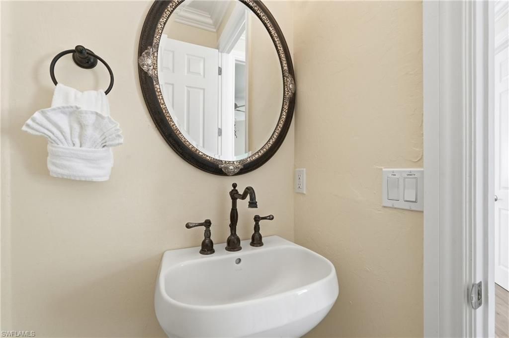 260 Key West Ct, Fort Myers Beach, FL 33931 Photo