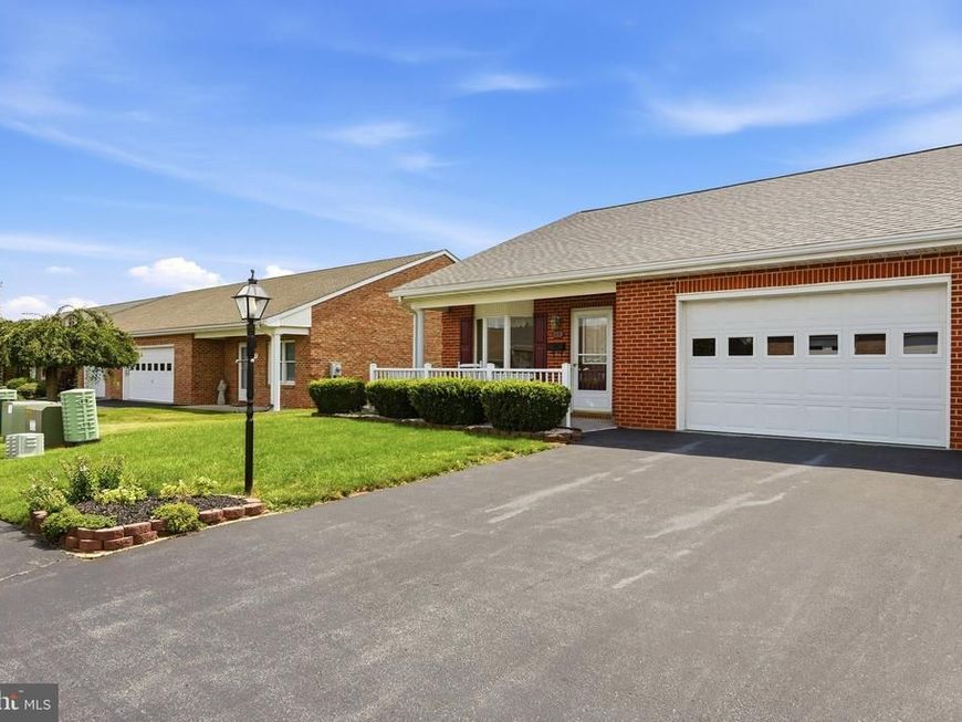 213 Winding Oak Drive, Hagerstown, MD 21740 Main Photo