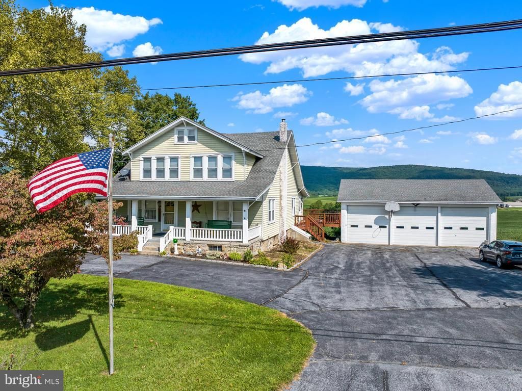 1917 OLD ROUTE 22, LENHARTSVILLE, PA 19534