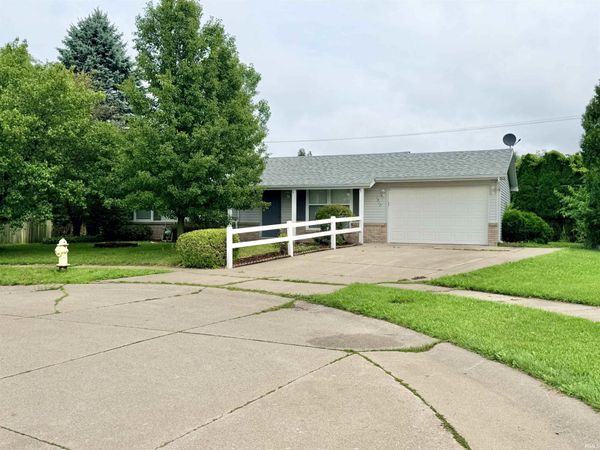 1517 Knoll Crest Drive, Kendallville, IN 46755