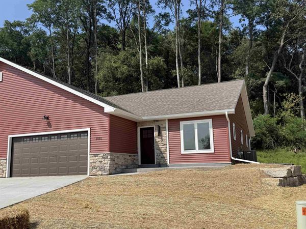 1091 Rusalka Circle, Reedsburg, WI 53959
