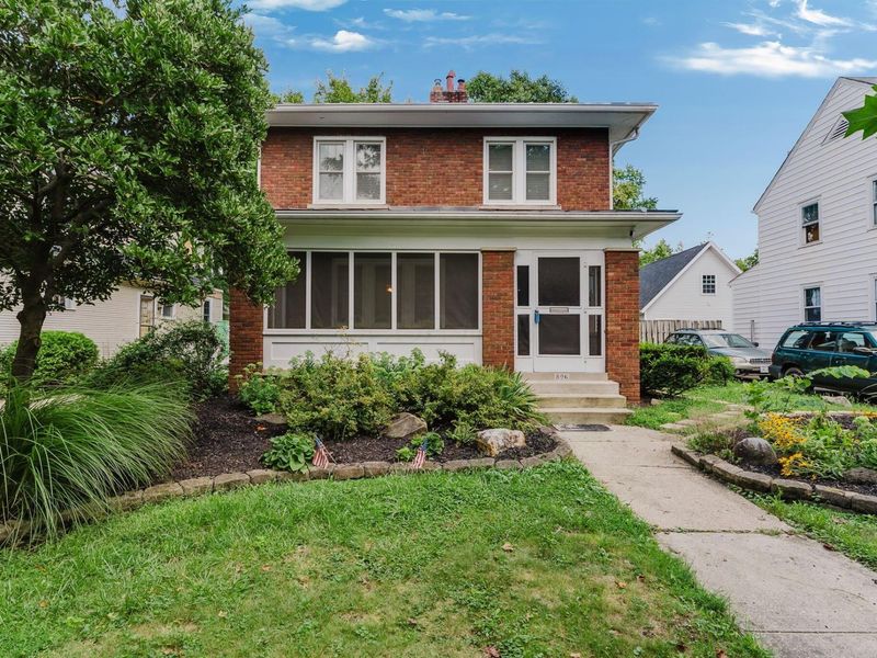 896 S Cassingham Road , Bexley, OH 43209 Photo 2