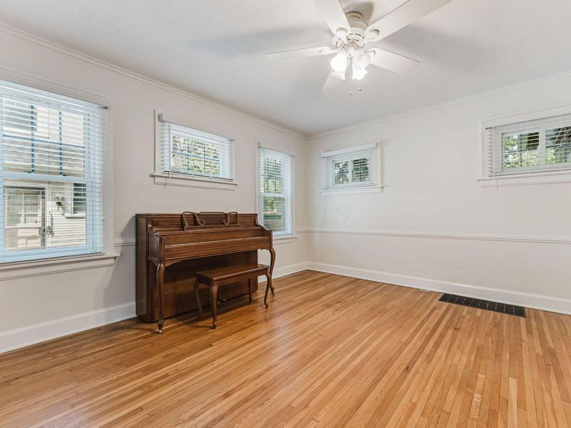 896 S Cassingham Road , Bexley, OH 43209 Photo 20