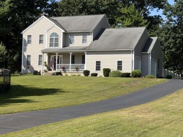 11 Brenton Wood, Hudson, MA 01749