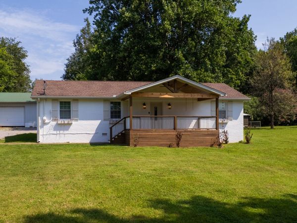 405 Twin Cove Dr , Lebanon, TN 37087