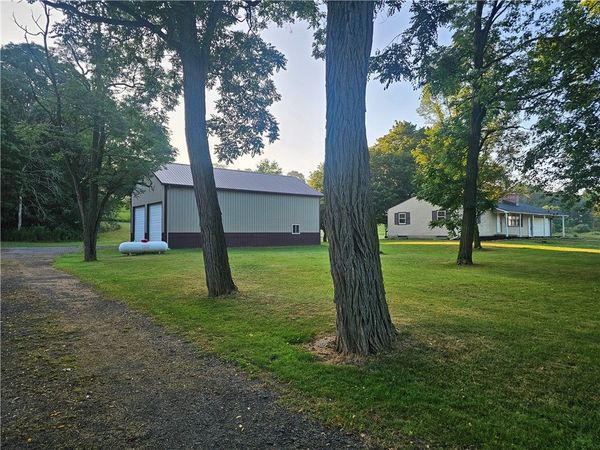 2440 Parker Road , Newark, NY 14513