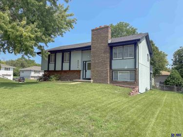5405 S 102nd Street, Omaha, NE 68127