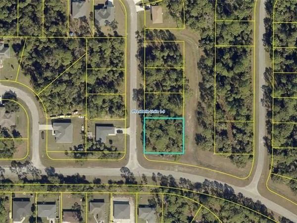 8087 Sherwood CIR, LABELLE, FL 33935