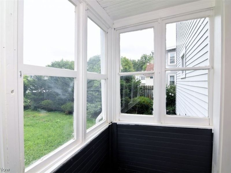 1922 Spring Road , Cleveland, OH 44109 Photo 15