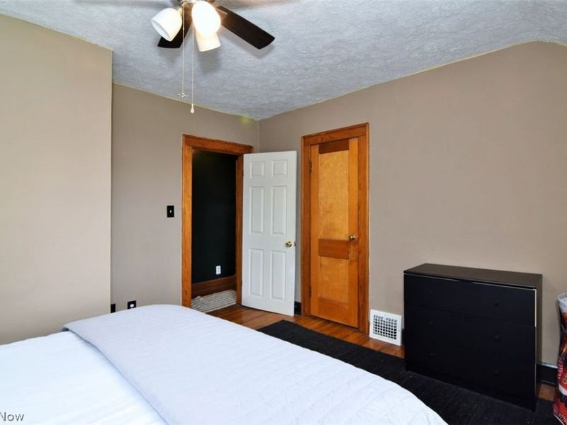 1922 Spring Road , Cleveland, OH 44109 Photo 18