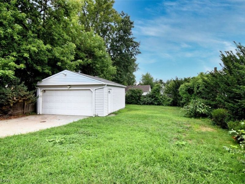 1922 Spring Road , Cleveland, OH 44109 Photo 30