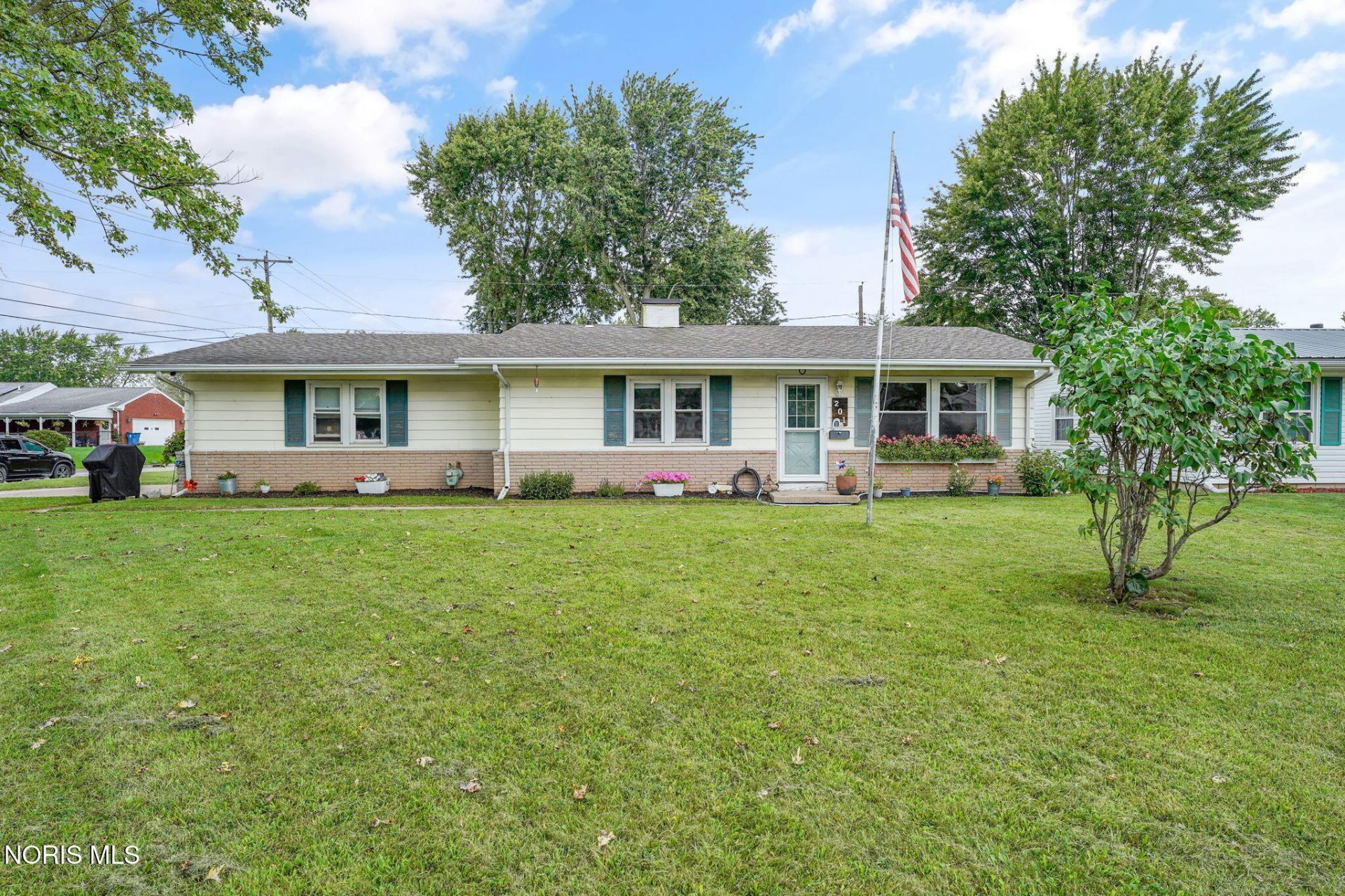 201 Warner Street, Walbridge, OH 43465 Main Photo