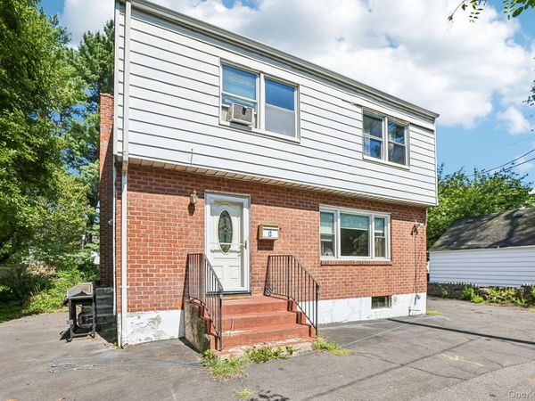 12 Bryn Mawr Parkway , Bronxville, NY 10708