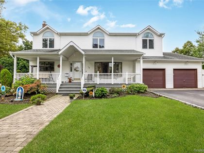 14 Arthur Street  Farmingdale, NY 11735