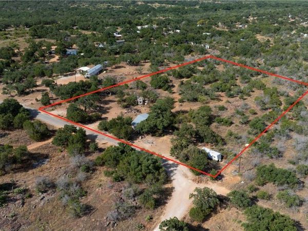 222 Valley Drive , Burnet, TX 78611