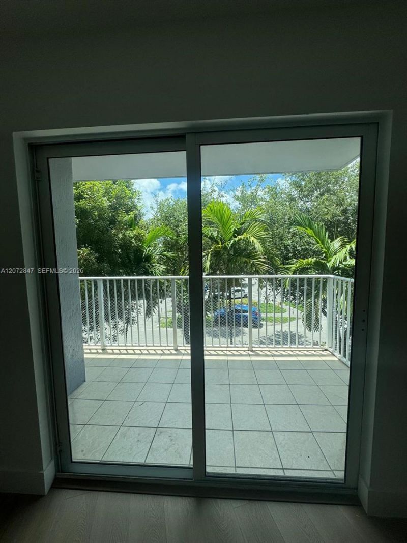 2415 NW 16th St Rd , Unit 301-1, Miami, FL 33125 Photo
