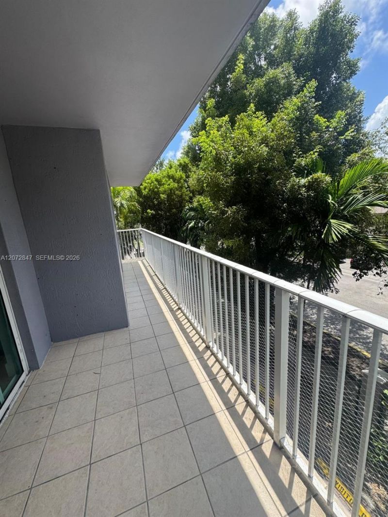 2415 NW 16th St Rd , Unit 301-1, Miami, FL 33125 Photo