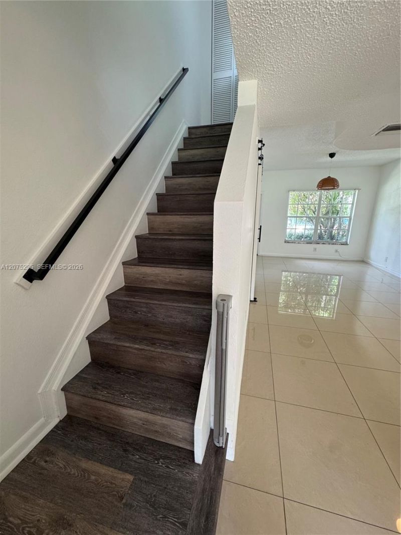 8207 San Carlos Cir, Unit 8207, Tamarac, FL 33321 Photo