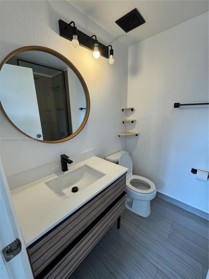 8207 San Carlos Cir, Unit 8207, Tamarac, FL 33321 Photo
