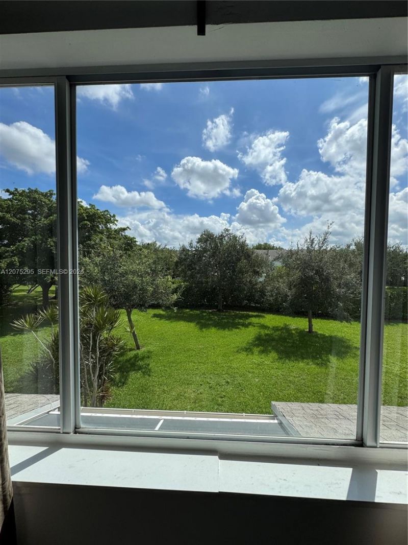 8207 San Carlos Cir, Unit 8207, Tamarac, FL 33321 Photo